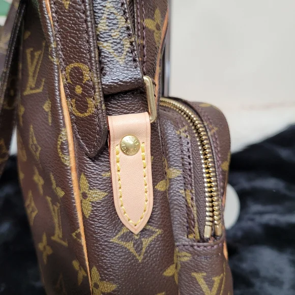 LV Amazon - Picture 9 of 16